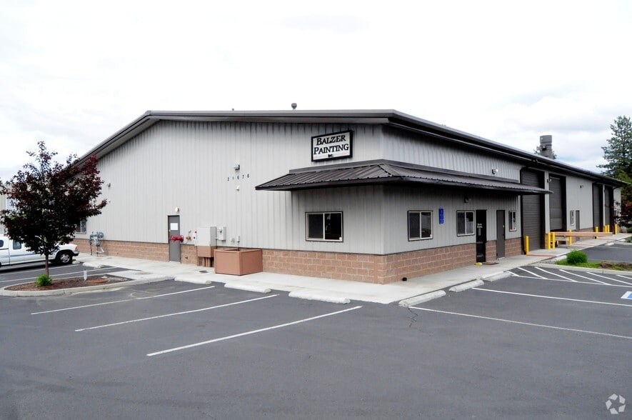 20676 Carmen Loop, Bend, OR à vendre - Photo principale – Image 1 sur 28