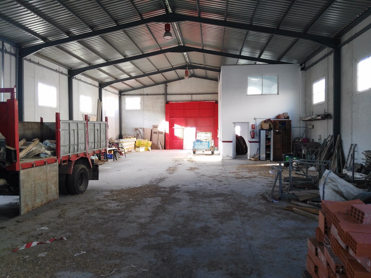 Industriel/Logistique dans Calasparra à vendre Photo intérieure– Image 1 sur 16