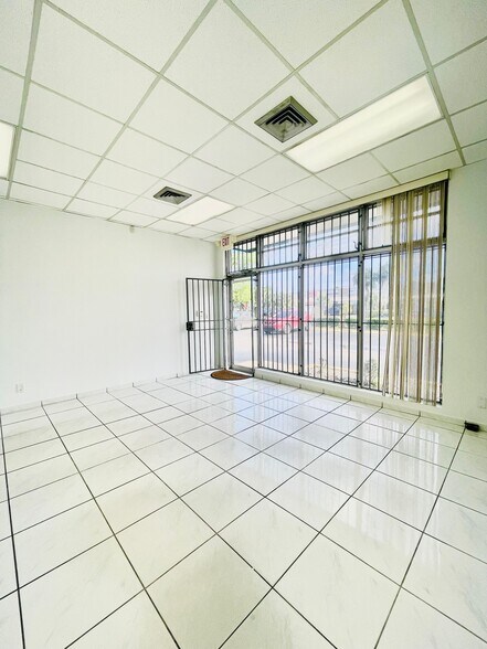 3100 NW 72nd Ave, Miami, FL à louer - Photo de l’immeuble – Image 3 sur 22