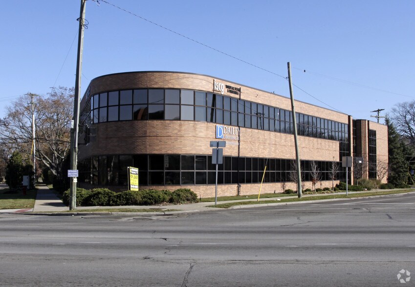 28000 Woodward Ave, Royal Oak, MI à vendre - Photo principale – Image 1 sur 2