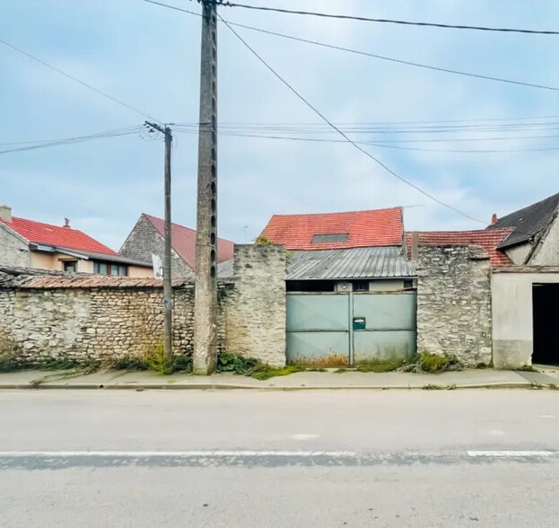 Local d'activités dans Monnerville à vendre - Photo de l’immeuble – Image 3 sur 5