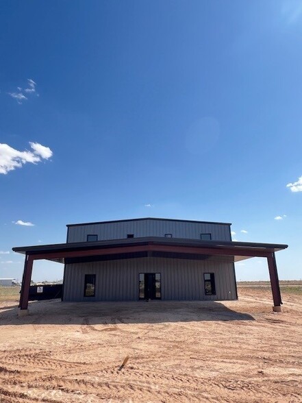 4710 County Road 134, Midland, TX à louer - Photo de l’immeuble – Image 3 sur 7