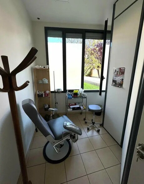 Local commercial dans Saint-Laurent-du-Var à louer - Photo intérieure – Image 3 sur 5