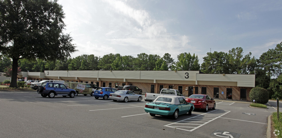 200-210 Expressway Ct, Virginia Beach, VA à louer - Photo de l’immeuble – Image 3 sur 3