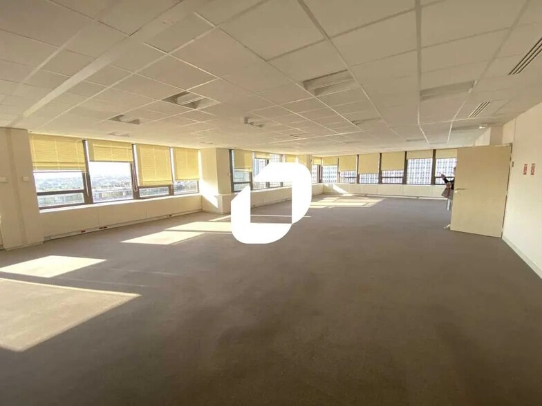 Bureau dans Paris à louer - Photo de l’immeuble – Image 2 sur 7