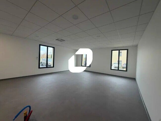 Plus de détails pour Bureau à vendre