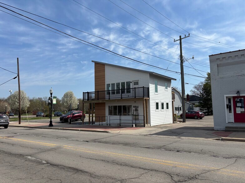 114 N Putnam St, Williamston, MI à vendre - Photo de l’immeuble – Image 2 sur 16