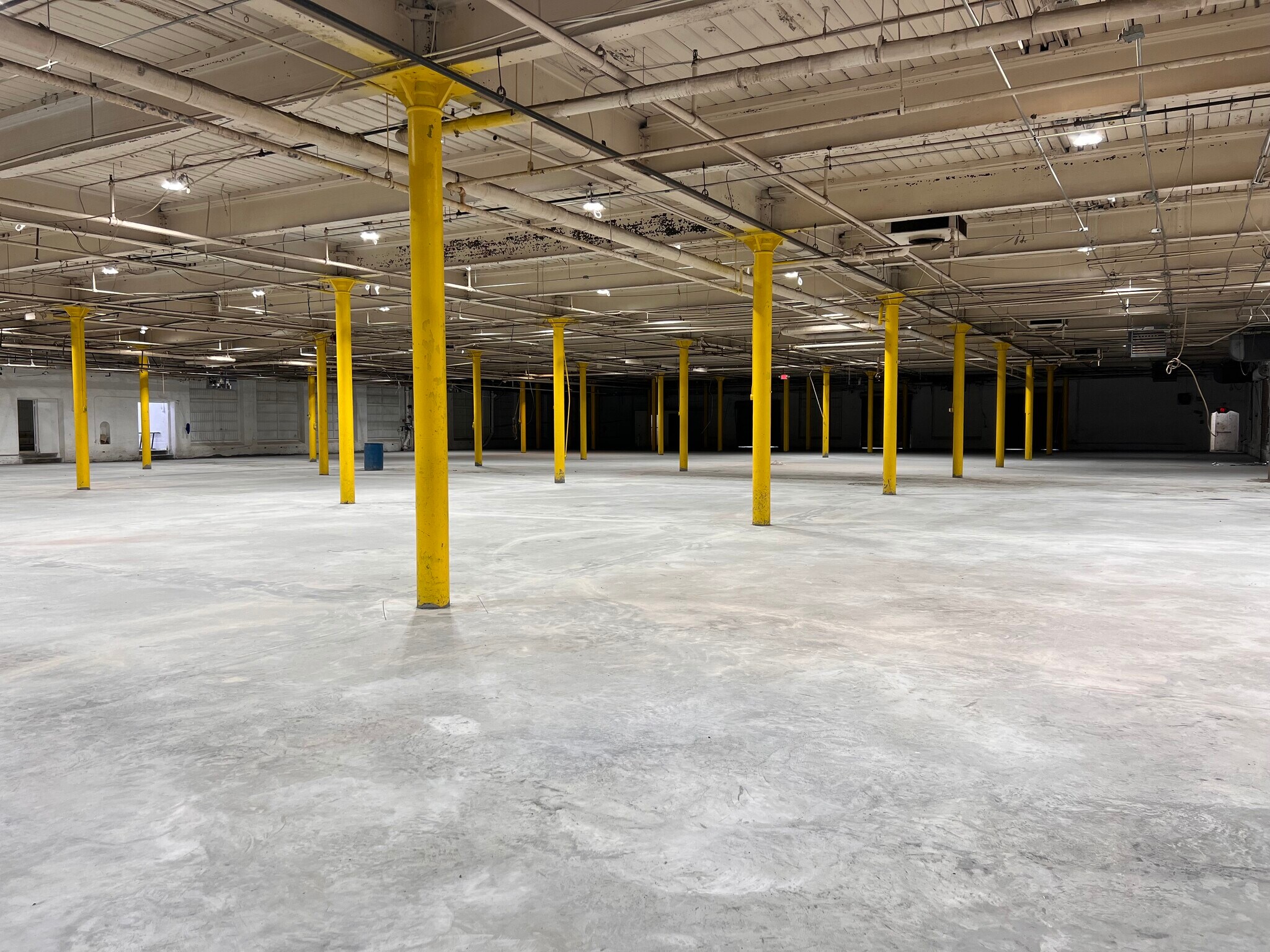 720 Frelinghuysen Ave, Newark, NJ à louer Photo principale– Image 1 sur 7