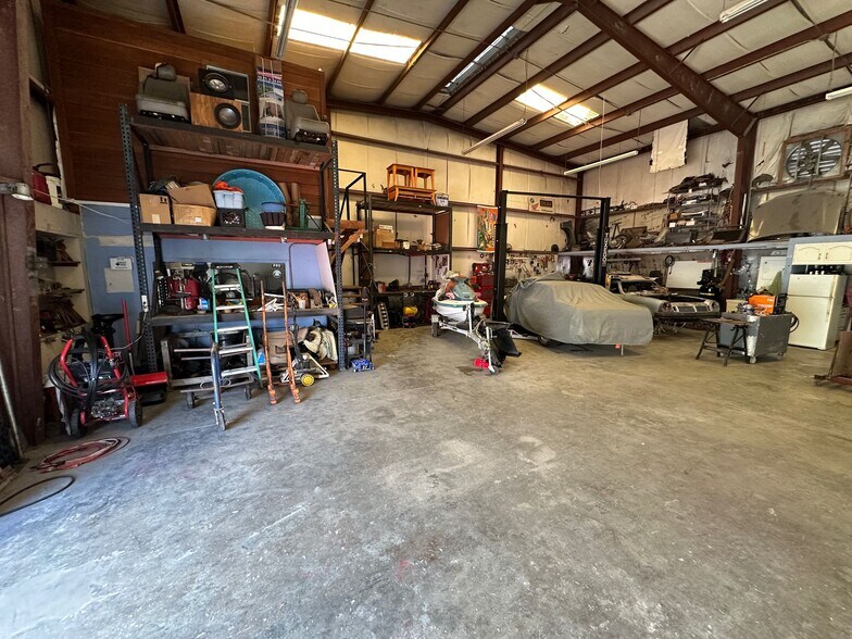 10830 Canal St, Seminole, FL à louer - Photo de l’immeuble – Image 3 sur 7