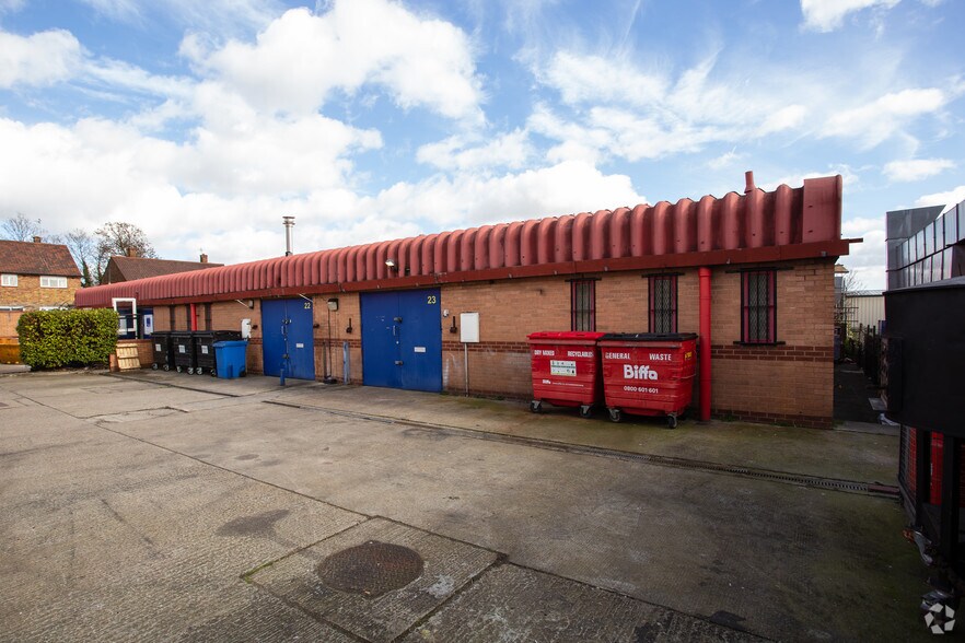21 Malham Rd, Londres à louer - Photo principale – Image 1 sur 12