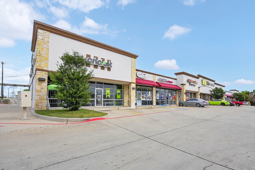 8702 S Lancaster Rd, Dallas, TX à vendre - Photo principale – Image 1 sur 12
