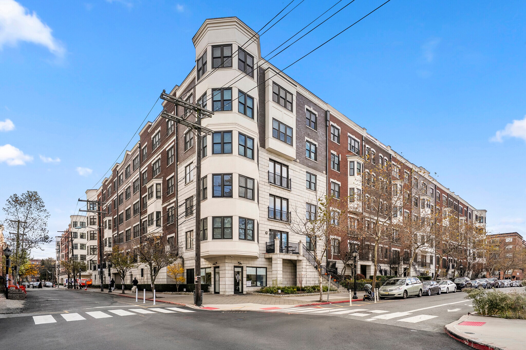 1200 Grand St, Hoboken, NJ à vendre Photo principale– Image 1 sur 12