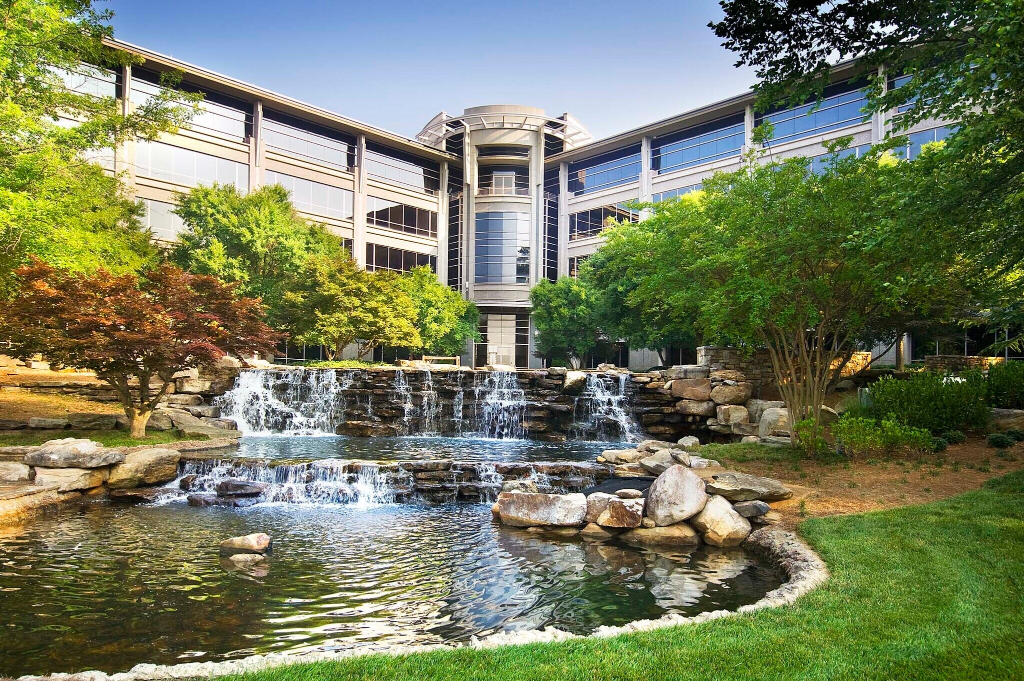 1150 Sanctuary Pky, Alpharetta, GA à louer Photo principale– Image 1 sur 28