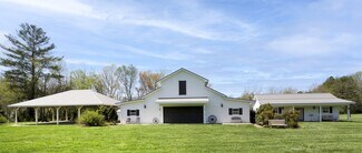 Plus de détails pour The Barn at Young Harris – à vendre, Young Harris, GA