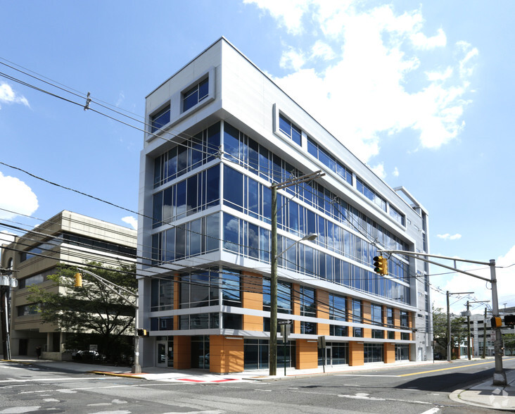 104 Bayard St, New Brunswick, NJ à louer - Photo principale – Image 1 sur 3