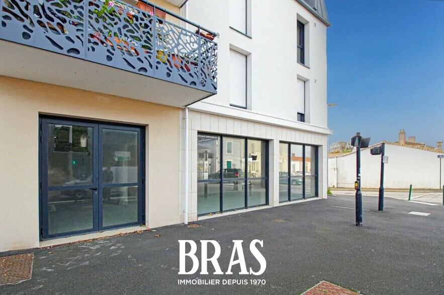 Local commercial dans Les Sables-d'Olonne à louer - Photo de l’immeuble – Image 1 sur 4