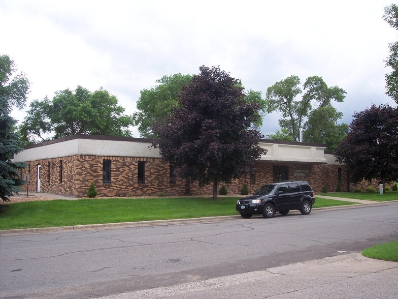 6299 University Ave NE, Fridley, MN à louer - Photo de l’immeuble – Image 3 sur 5