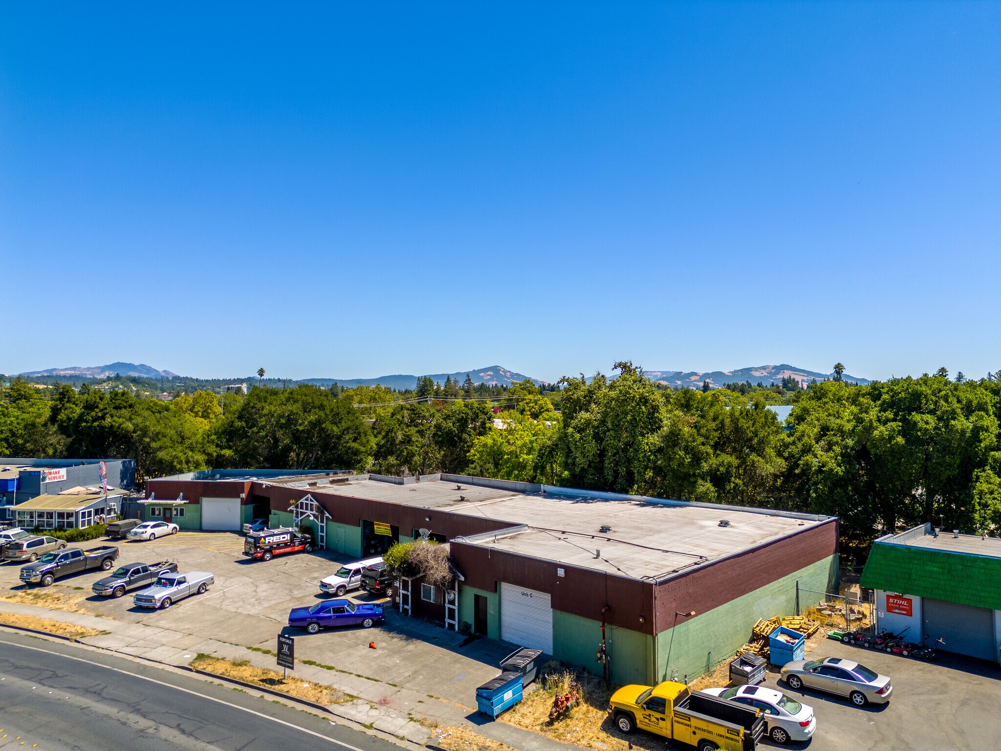 1700 Piner Rd, Santa Rosa, CA à vendre Photo principale– Image 1 sur 6