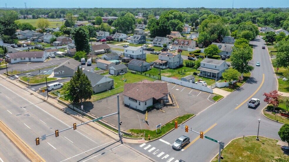 1321 Veterans Hwy, Bristol, PA à vendre - Aérien – Image 3 sur 8