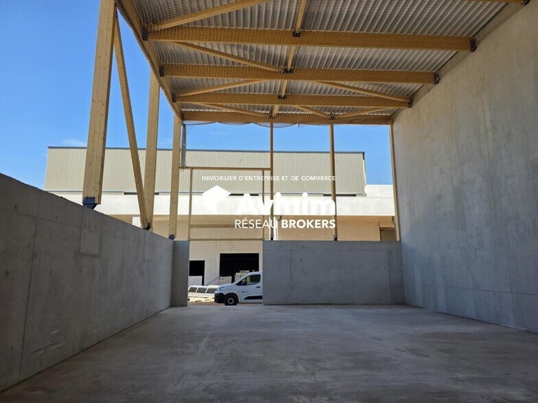 Industriel/Logistique dans Montpellier à vendre - Photo de l’immeuble – Image 2 sur 3