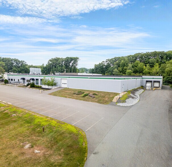 774 Crawford St, Fitchburg, MA à vendre - Photo principale – Image 1 sur 11