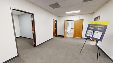 5555 N Lamar Blvd, Austin, TX à louer Photo intérieure– Image 1 sur 20