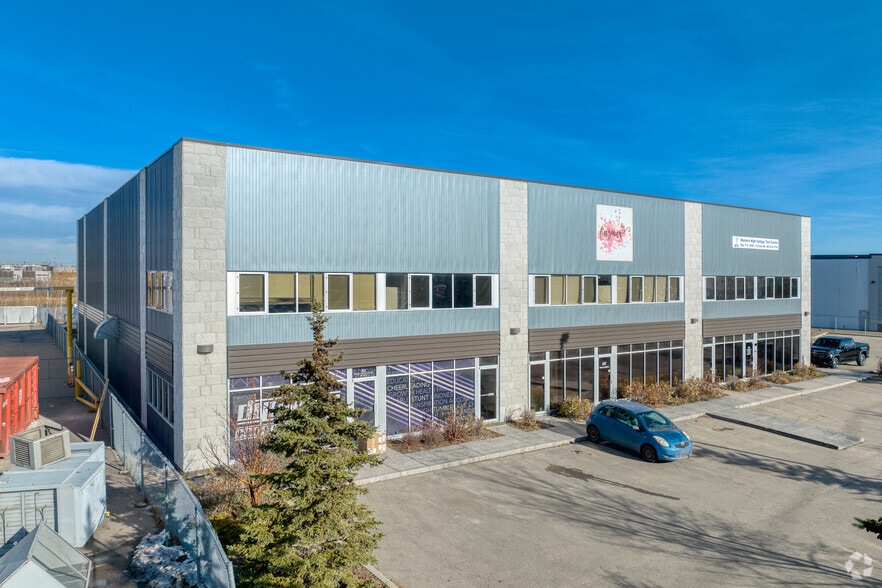4430 112th Ave SE, Calgary, AB à louer - Photo principale – Image 1 sur 3