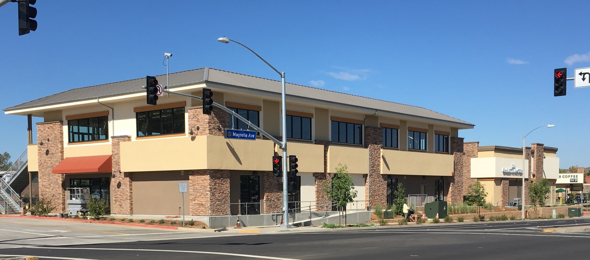 8840 N Magnolia St, Santee, CA à louer Photo principale– Image 1 sur 13