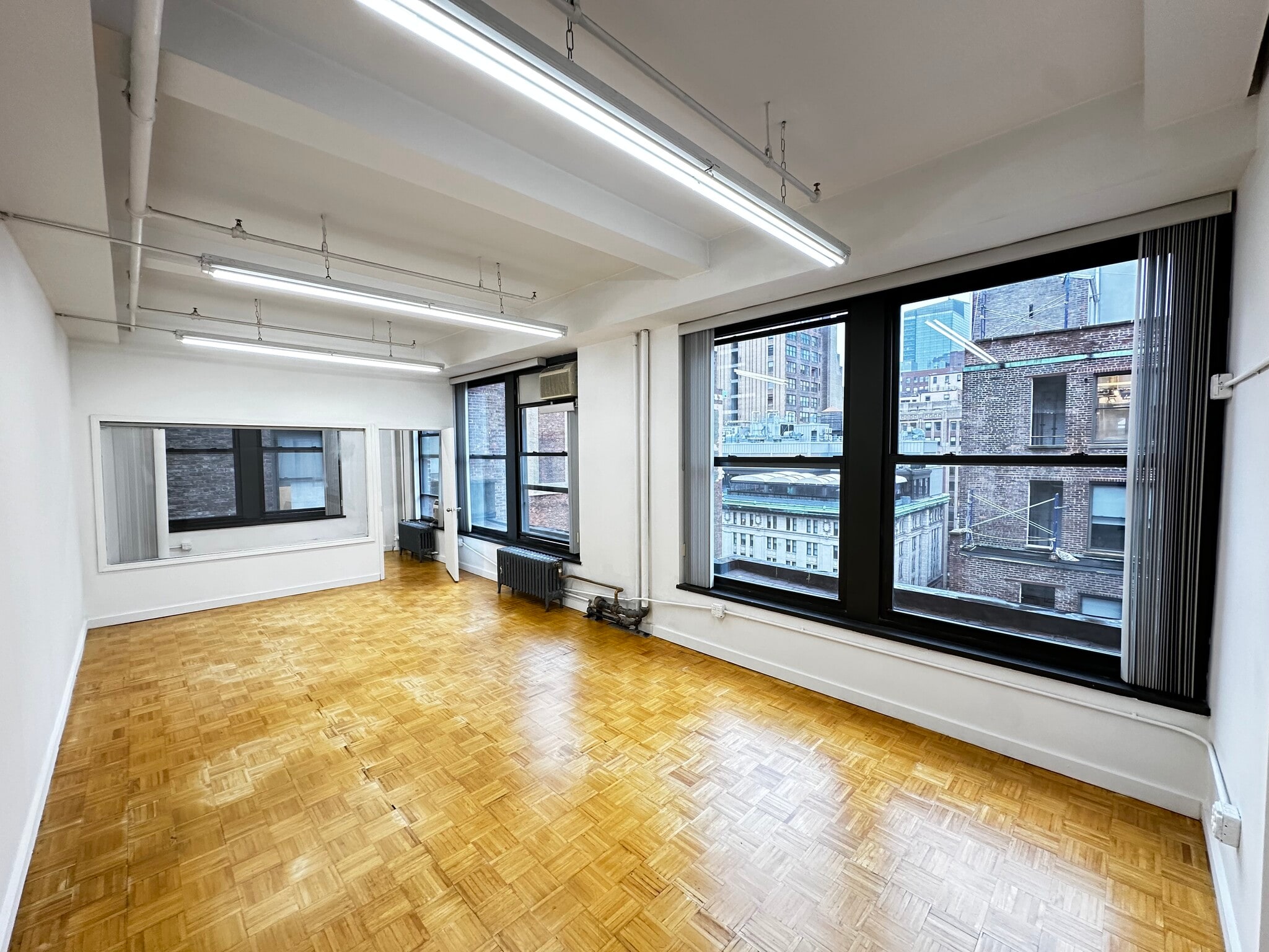 147 W 35th St, New York, NY à louer Photo intérieure– Image 1 sur 7
