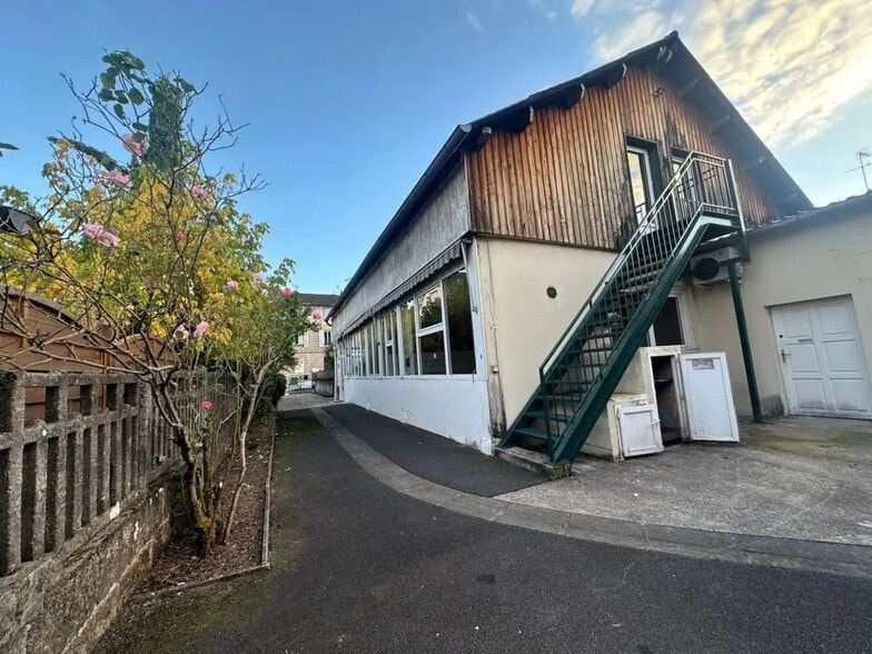 Bureau dans Brive-la-Gaillarde à louer - Photo de l’immeuble – Image 3 sur 5
