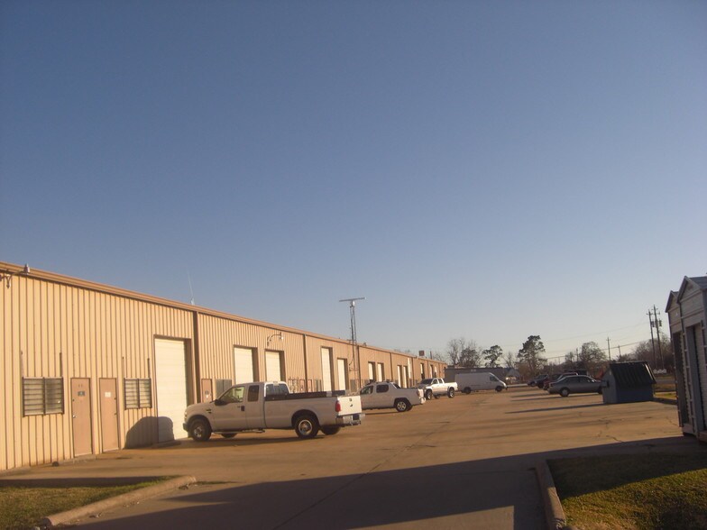 400 N 11th St, La Porte, TX à vendre - Photo de l’immeuble – Image 2 sur 3