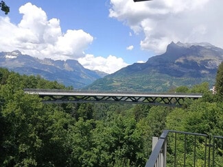 Plus de détails pour 129 Passage Des Morges, Saint-Gervais-les-Bains - Local d'activités à louer