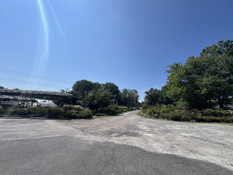 625 Dobbs Ferry Rd, White Plains, NY à vendre - Photo de l’immeuble – Image 2 sur 3