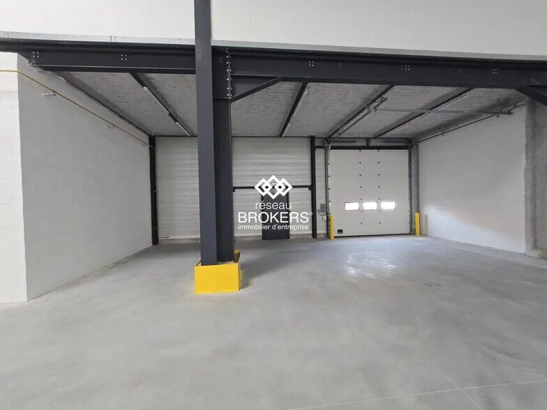 Industriel/Logistique dans SAINT-OUEN-L'AUMONE à louer - Photo de l’immeuble – Image 3 sur 8