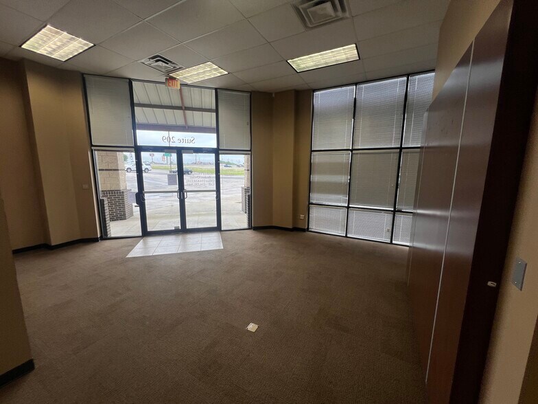 3310 E Central Texas Expy, Killeen, TX à louer - Photo de l’immeuble – Image 2 sur 5