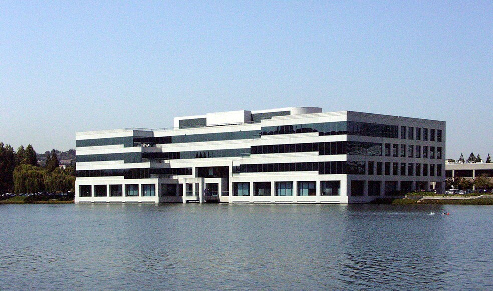 3 Lagoon Dr, Redwood City, CA à louer - Photo de l’immeuble – Image 2 sur 21