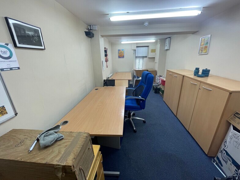 187 Lynchford Rd, Farnborough à louer - Photo de l’immeuble – Image 3 sur 6