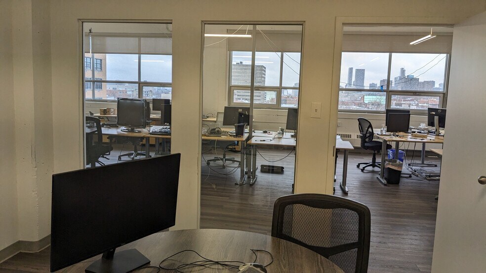 55 Av Du Mont-Royal O, Montréal, QC à louer - Photo intérieure – Image 3 sur 9