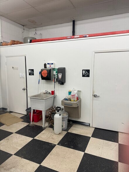 4711 Dayton Blvd, Chattanooga, TN à louer - Photo de l’immeuble – Image 2 sur 20