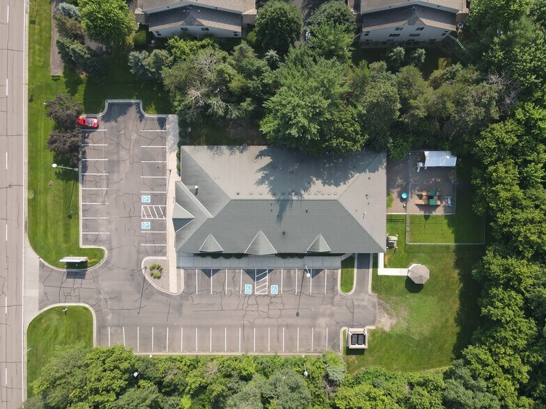 2172 NW Station Pky, Andover, MN à vendre - Photo de l’immeuble – Image 3 sur 3