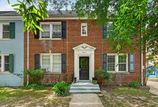Plus de détails pour 4512 MacArthur Blvd NW, Washington, DC - Logement à vendre