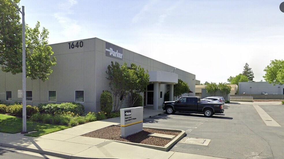 1640 Cummins Dr, Modesto, CA à louer - Photo de l’immeuble – Image 1 sur 9