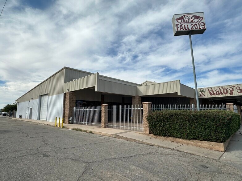 135 N Commercial St, Blythe, CA à vendre - Photo principale – Image 1 sur 16