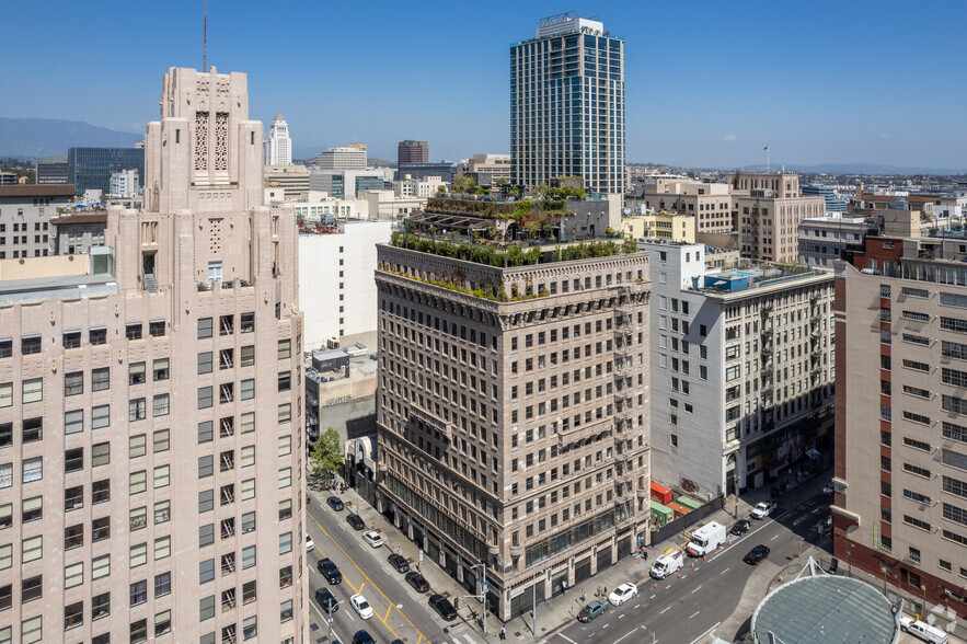 448 S Hill St, Los Angeles, CA à louer - Photo de l’immeuble – Image 2 sur 8