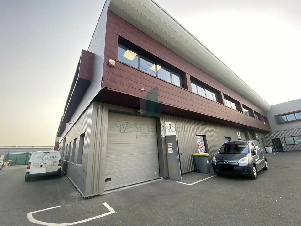 Local d’activités dans Saint-Leu-la-Forêt à louer Photo de l’immeuble– Image 1 sur 7