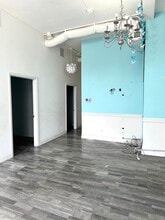 3638 S Dixie, West Palm Beach, FL à louer Photo intérieure– Image 2 sur 4