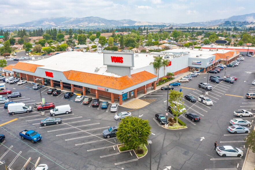 10311-10359 Sepulveda Blvd, Mission Hills, CA à louer - Photo de l’immeuble – Image 3 sur 5