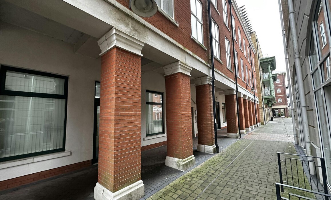 Waterside, Solihull à louer Photo principale– Image 1 sur 24