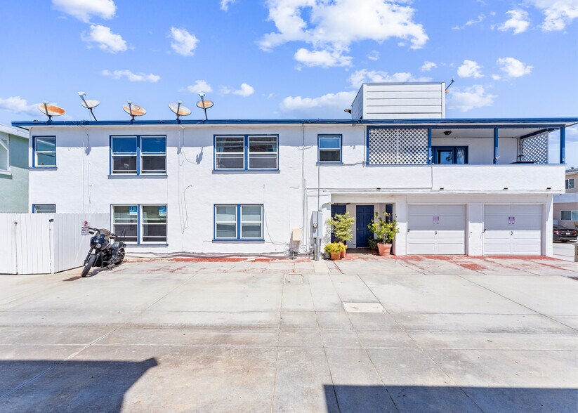 1701-1703 W Balboa Blvd, Newport Beach, CA à vendre - Photo de l’immeuble – Image 3 sur 10