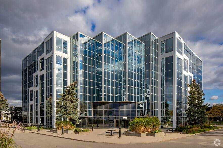 6715 Airport Rd, Mississauga, ON à louer - Photo de l’immeuble – Image 3 sur 7